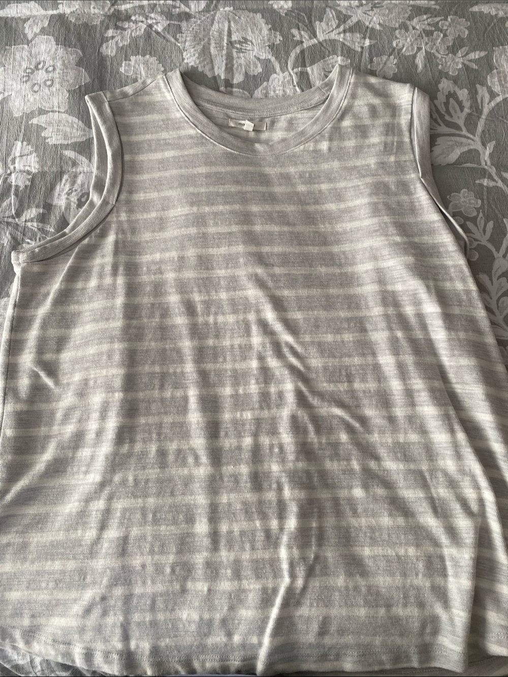Maurices Men's Striped Sleeveless Tank Top - Light Gray & White